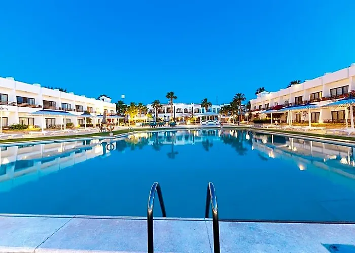 The Grand Hotel, Hotel 4*